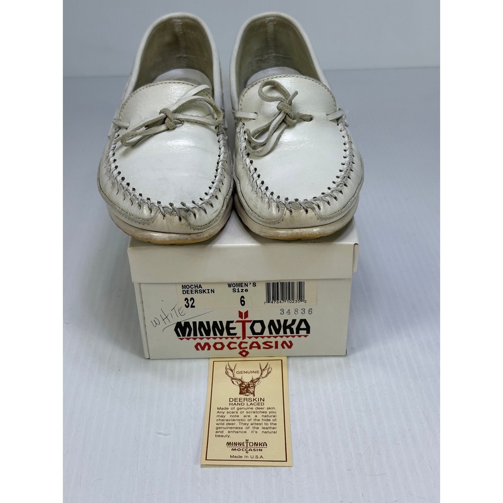 Minnetonka Moccasin Womens 6 White Deerskin Leather Hand Laced Loafers 32 USA